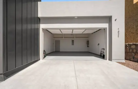 0SQP8x2W3WVvUr5tYmmMRMQoUbXGumKeMCZ8TS3X.jpg